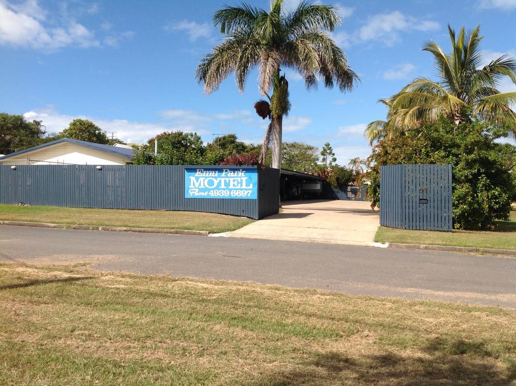 Emu Park Motel Exteriör bild